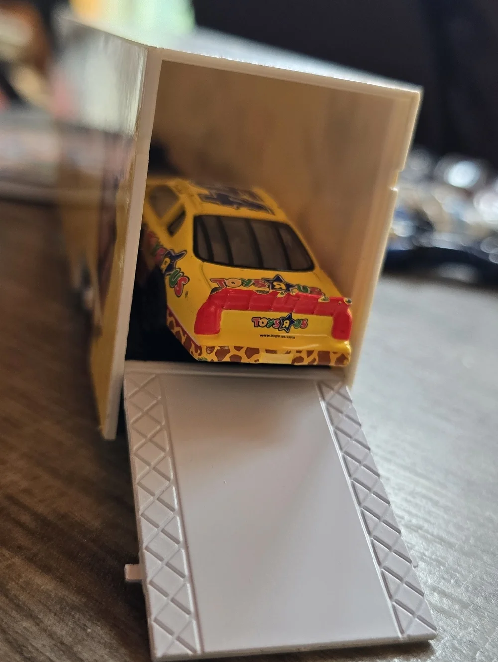 Toys R Us Nascar #54 1/64 2002 Race Car And Team Bristol Racing Semi Trailer